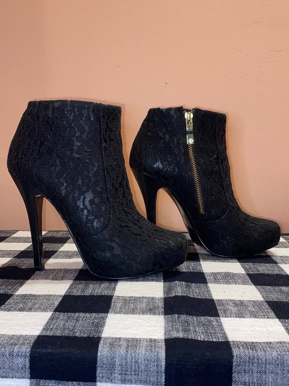 HOUSE OF HARLOW 1960 “LESLIE” Lace Stiletto Booties Black Size 36.5 EU
